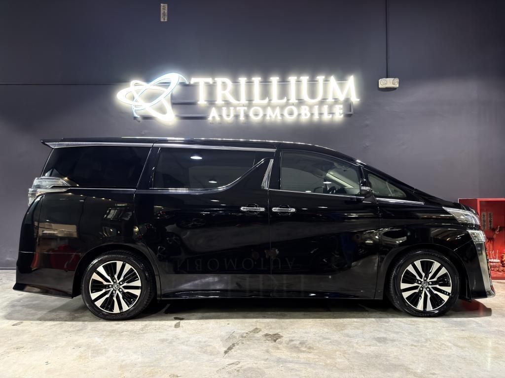 Toyota Vellfire 2.4 Z G-Edition Moonroof (A) (Category: Used Cars) located in Singapore. Submitted by trillium.auto (Listing ID 1468557929, Image 3). Description: 🚘 Vehicle Features Reliable and Powerful 2.5L Inline DOHC engine producing 179 BHP, super CVT-I auto, twin Moonroof, Toyota safety sense. 🚘 Accessories Leather seats, sports rims, audio system, LED cornering lamps, executive electric pilot seats, 2 power sliding doors, electric tailga