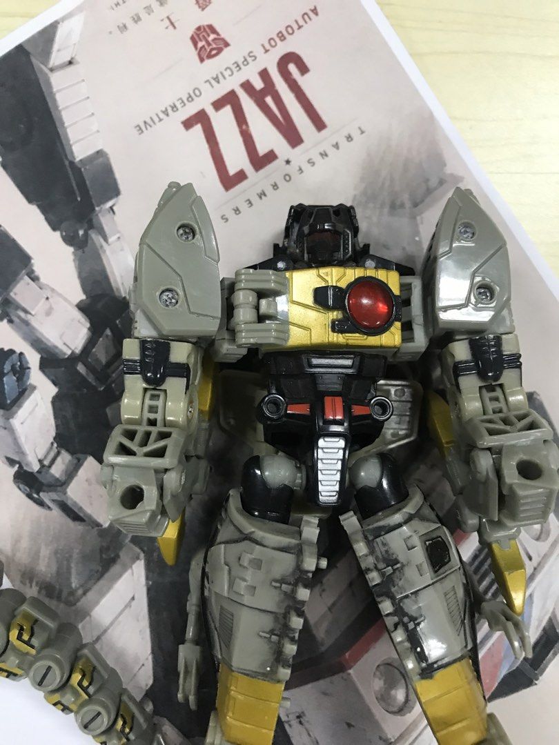 Toys Transformers (Category: Action & Battle Toys) located in San Mateo. Submitted by quikzee (Listing ID 1468505882, Image 3). Description: Toys Transformers.