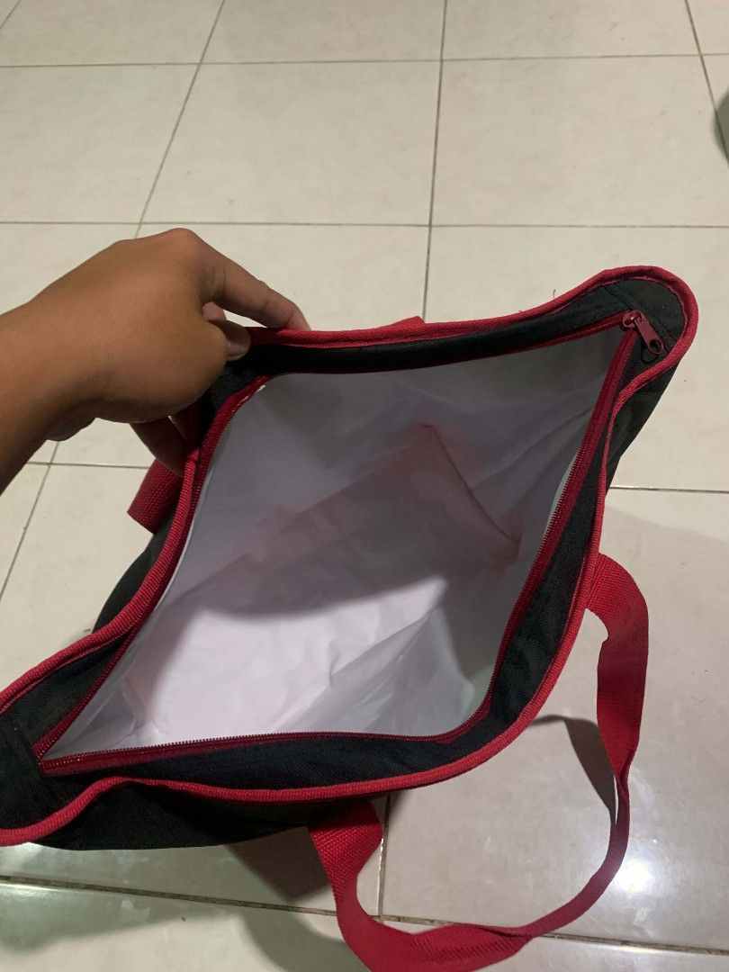 Trader Joe's Insulated Shopping Bag (Category: Tote Bags) located in Dipolog. Submitted by ethrifttt (Listing ID 1468679529, Image 3). Description: Trader Joe's Insulated Shopping Bag no issue, excellent condition.