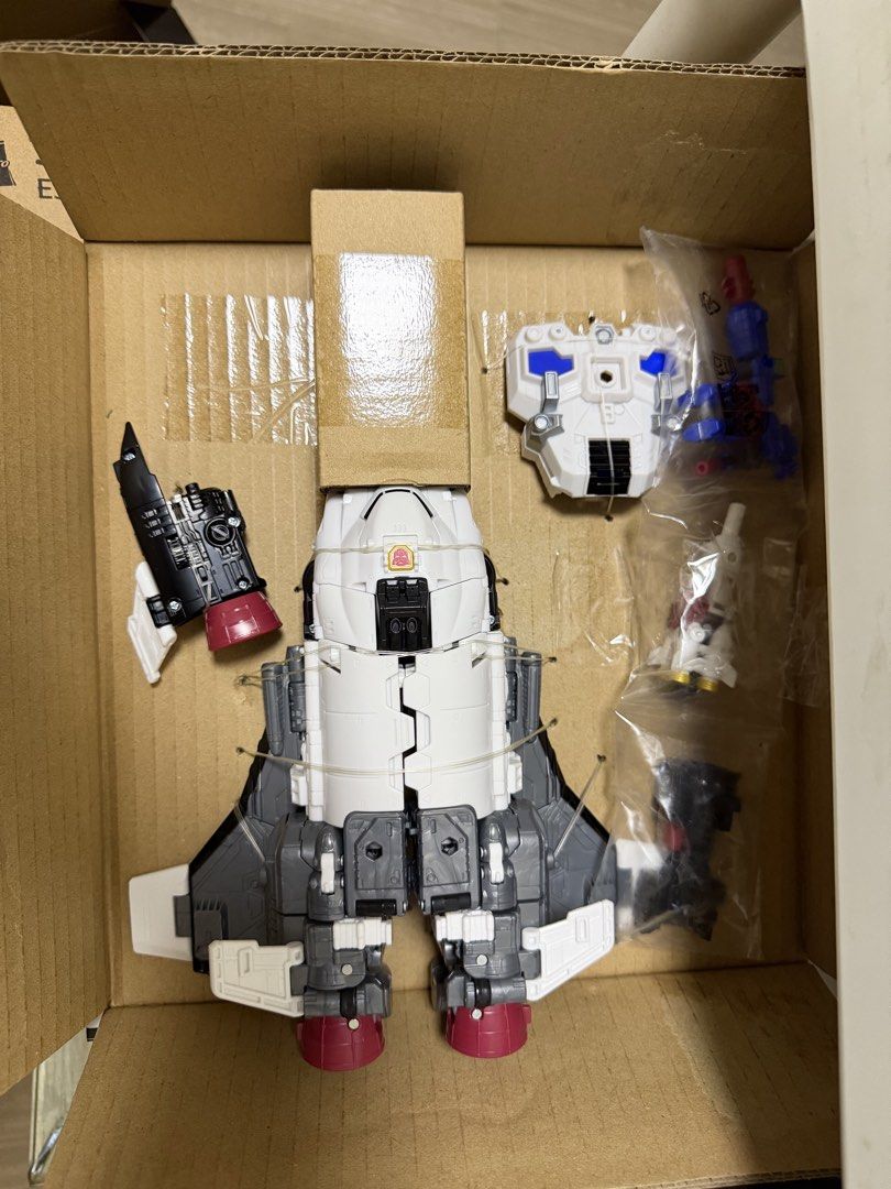 Transformers AOTP Armada Jetfire (Category: Figurines & Statues) located in Valenzuela. Submitted by tijsandteigen (Listing ID 1468661016, Image 1). Description: Back in box. Complete..