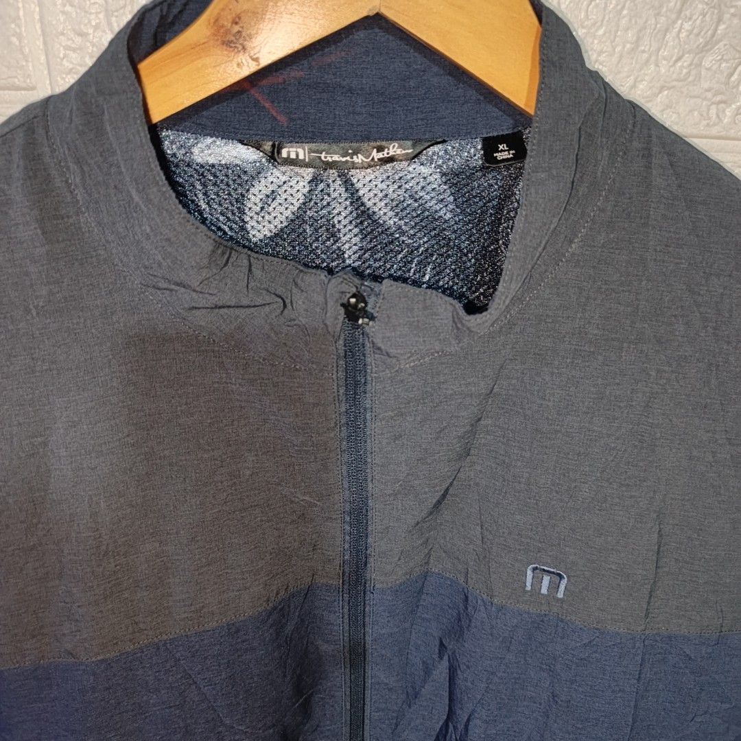 TRAVIS MATTHEW (Category: Golf) located in Cebu City. Submitted by papart1993 (Listing ID 1468607465, Image 2). Description: TRAVIS MATTHEW FUTURE PRIMITIVE GOLF JACKET INNER MESH AS NEW XL 23 W 29 L ,📩 .