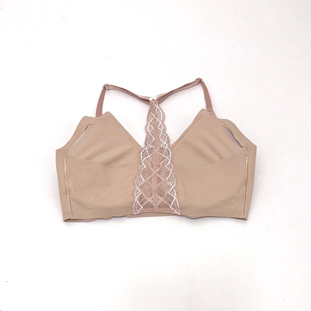 TRUE & CO Wirefree Triangle Lace Racerback Bra [S] (Category: Undergarments & Loungewear) located in Malabon City. Submitted by k_intimates (Listing ID 1468684378, Image 3). Description: Details: • Size S-M / provided pads • No issues • Orig price @ ₱2.8k .