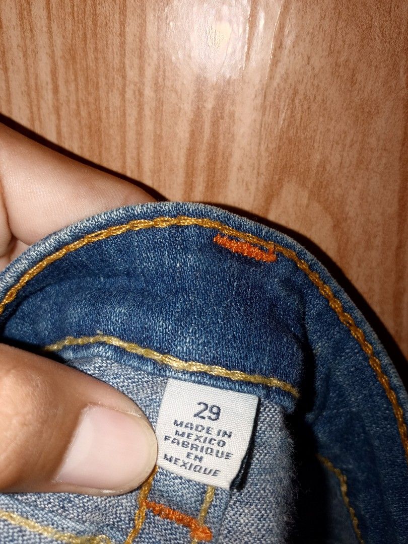 true religion micro short (Category: Shorts) located in Siquijor. Submitted by jallthi4_12345 (Listing ID 1468649333, Image 3). Description: size 29 waistline excellent condition MOP-gcash courier JNT EXPRESS.