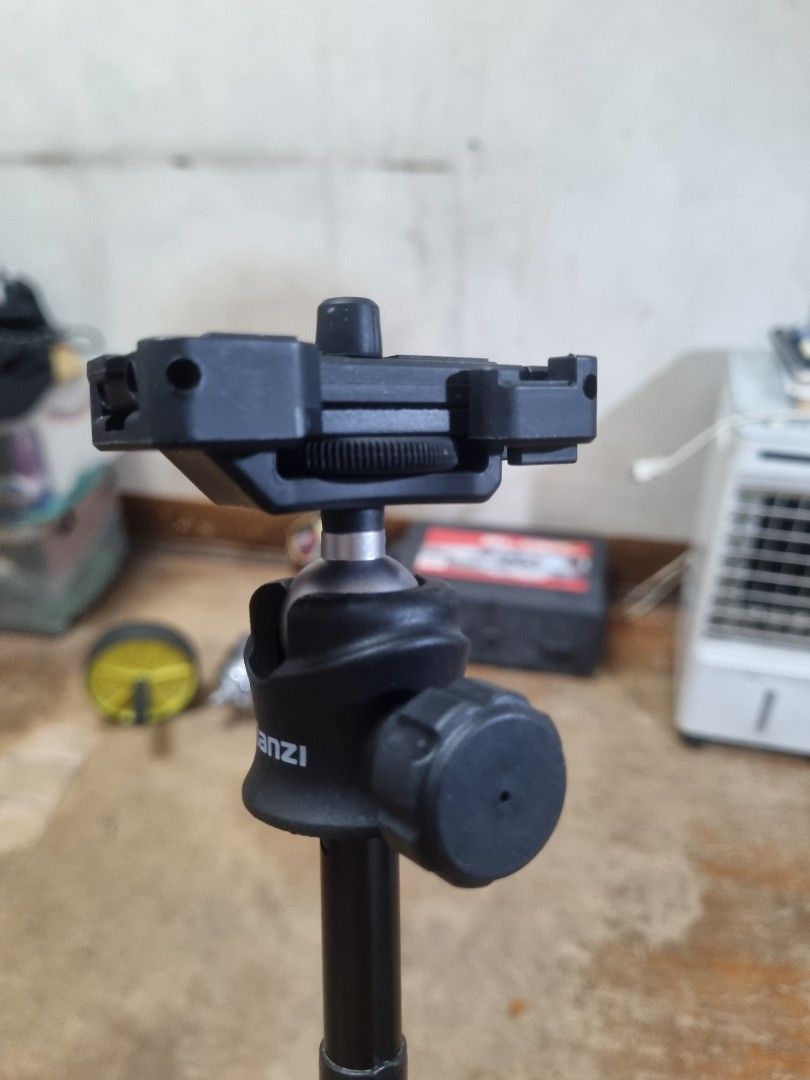 Ulanzi Extendable Tripod - MT44 (Category: Other Accessories) located in Makati City. Submitted by epicfire_43163c (Listing ID 1468516396, Image 2). Description: For Sale: Ulanzi Extendable vlogging tripod Model no.: MT44 Specs: - 130 cm. - 150 cm. max height - three-legged tripod - suitable for smartphones and digital cameras. - suitable for vlogging and stable shots and videos. RFS: - lightly used and planning to buy a tripod with bluetooth or 
