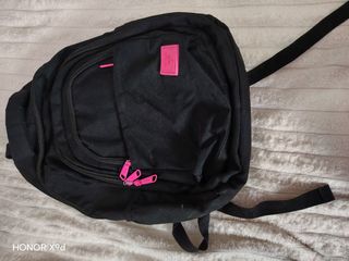 (Category: ) located in . Submitted by Jackikay.PreLoved (Listing ID 1468504424, Image 1). Description: .