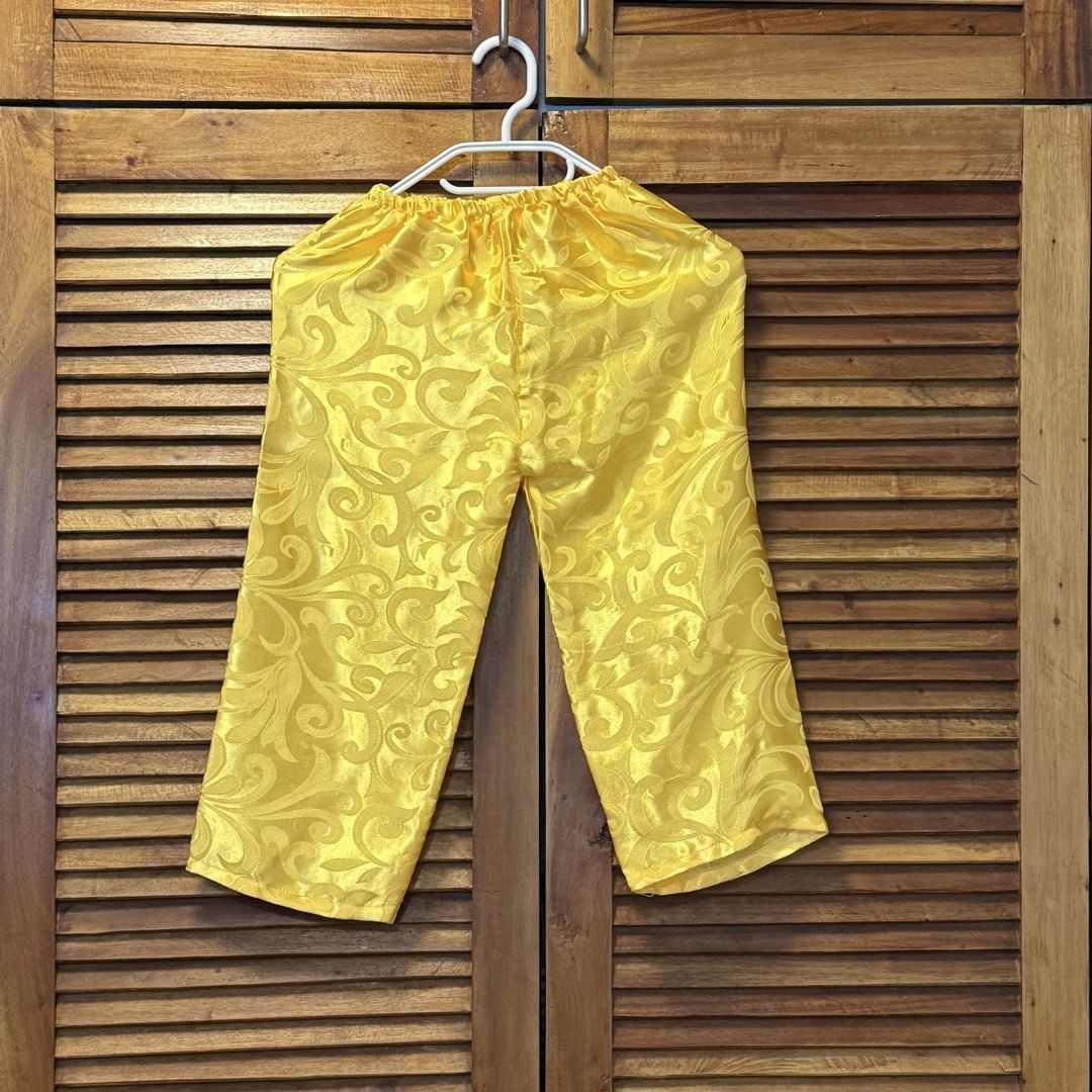 UN costume for kids (Category: Babies & Kids Fashion) located in Quezon City. Submitted by martinafernandez (Listing ID 1468546800, Image 3). Description: .