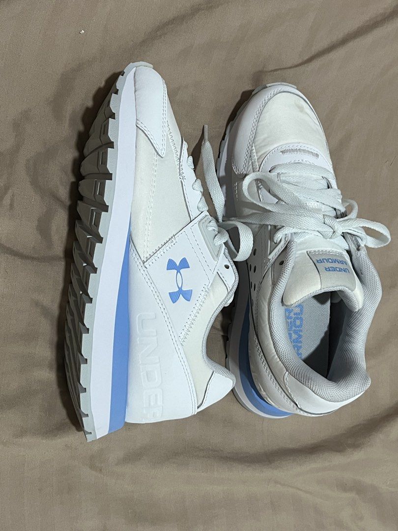 Under Armour (Category: Sneakers) located in Munoz. Submitted by jaicc (Listing ID 1468549550, Image 2). Description: sz 5.5.