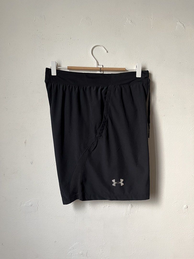 Under Armour Launch 7 Shorts (Category: Activewear) located in Cagayan de Oro. Submitted by vigo999 (Listing ID 1468674227, Image 1). Description: Under Armour Launch 7 Shorts Size Large Condition: Excellent Color rate: 10/10 No issues Dimes: 28-32x18 Hem: 13.
