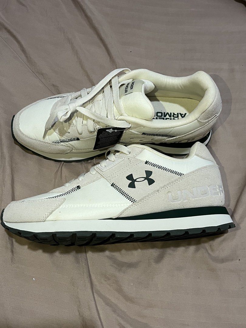 Under Armour Men's Essential Runner (Category: Sneakers) located in Munoz. Submitted by jaicc (Listing ID 1468549867, Image 2). Description: sz 9 .