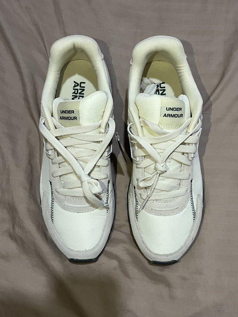 Under Armour Men's Essential Runner (Category: Sneakers) located in Munoz. Submitted by jaicc (Listing ID 1468549867, Image 1). Description: sz 9 .