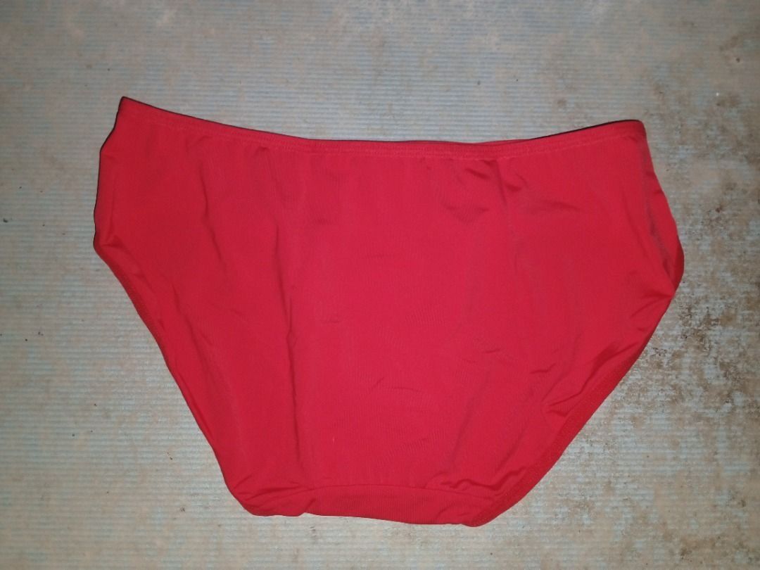 Underwear CHina BNEWTAG (Category: Undergarments & Loungewear) located in Los Banos. Submitted by mania-62906 (Listing ID 1468550844, Image 2). Description: BNEWTAG. Small red. Made in Cina.
