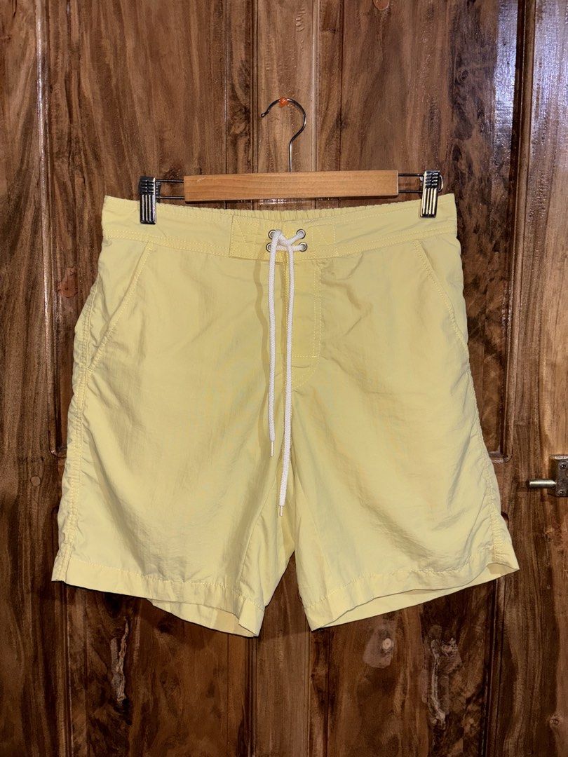 Uniqlo Active Utility Short💛 size small (Category: Activewear) located in Maasin. Submitted by chevyferna66833 (Listing ID 1468629542, Image 1). Description: Uniqlo Active Utility Short💛 (also known as Swim Active Shorts or Active Swim Shorts), which are water-repellent, water-and-land amphibious shorts made from 100% nylon. Waistline 29-31 Length 17 Hem 11 Excellent condition no issue Mine 550 Location: Leyte, Visayas.📍.