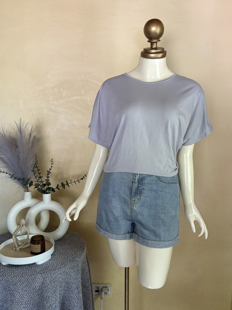 Uniqlo Airism Drape Shirt (Category: Shirts) located in Silang. Submitted by princess_ameerah (Listing ID 1468595457, Image 2). Description: Uniqlo Airism Drape Shirt - Large on tag -Condition 10/10 -Color may vary due to lighting Location:Cavite Shipping via J&T Mode of payment: Gcash,BPI & Maribank 250.