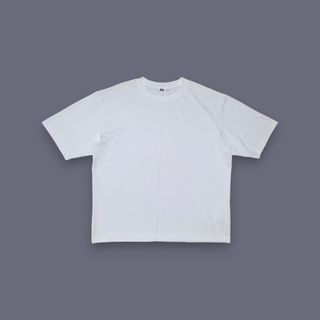 (Category: ) located in . Submitted by ejay.thrift.clothes (Listing ID 1467165085, Image 1). Description: .