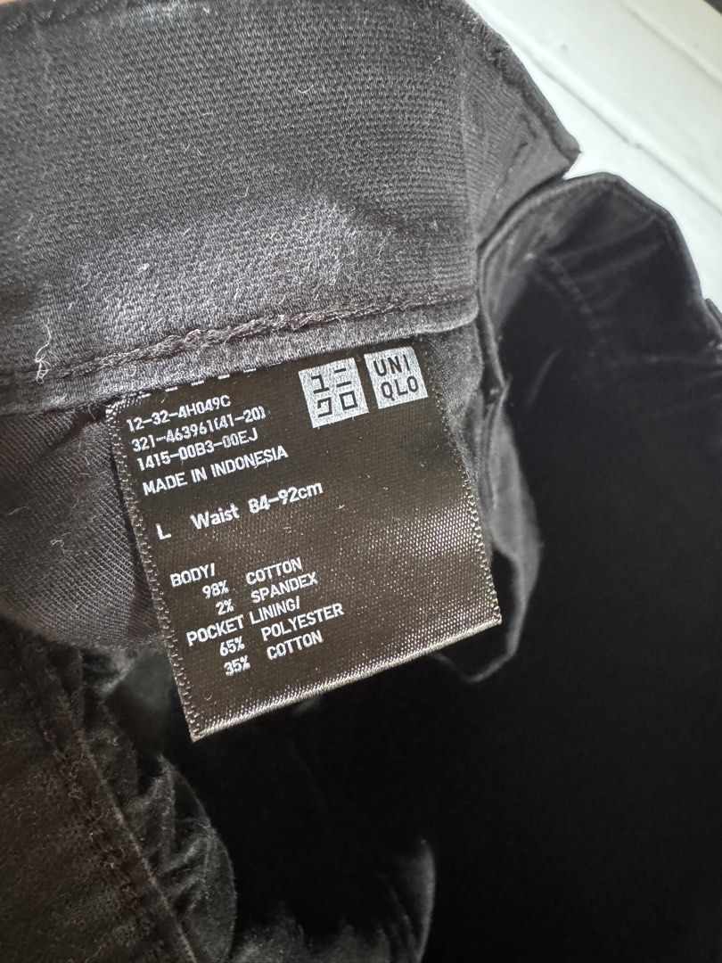 Uniqlo Cargo Pants (Category: Jeans) located in Quezon City. Submitted by easybreezy26 (Listing ID 1468500428, Image 2). Description: Uniqlo Cargo pants - Regular Fit - Black With 2side pocketss Size Large Length from waist - 36 Hem-7.5 Antipolo Simbahan Meet-ups.