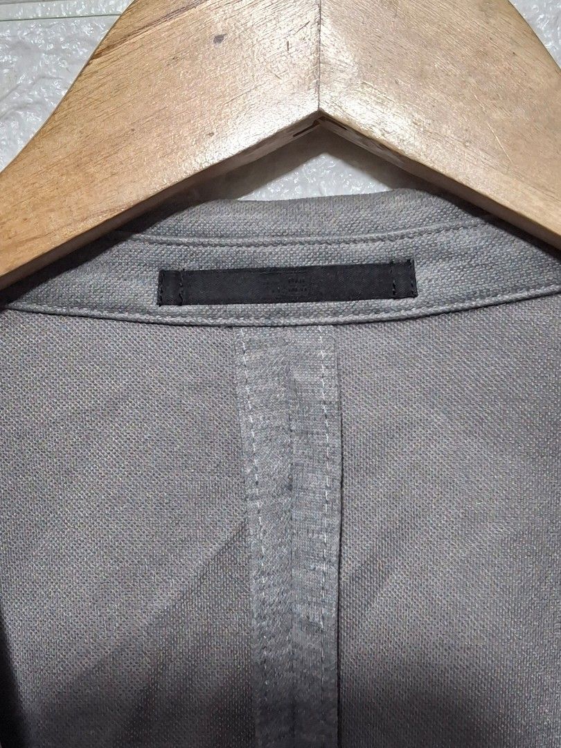 UNIQLO COMFORT JACKET COAT FOR MEN (Category: Coats, Jackets and Outerwear) located in Angeles City. Submitted by livemountain.e2ae07 (Listing ID 1468559570, Image 2). Description: UNIQLO COMFORT JACKET COAT FOR MEN SMALL W19 L26 8/10 COLOR RATE HONNEST ISSUE NSA LAST PIC PLUS SF.