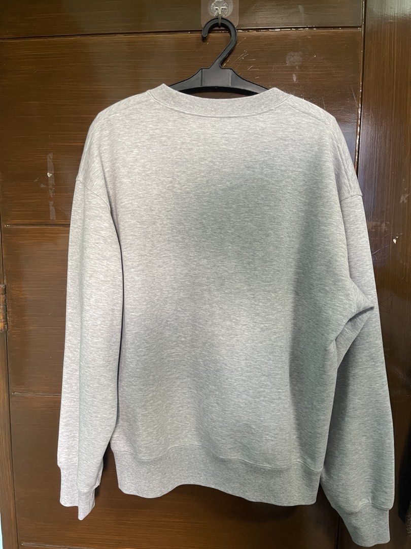 Uniqlo as pack (Category: Coats, Jackets and Outerwear) located in Manila. Submitted by gianmatthews1 (Listing ID 1468543313, Image 2). Description: Selling as pack, still negotiable 1. Sweater - small - no stain 2. Checkered blue long sleeves - small - with brown stain sa neck not visible naman pag suot .