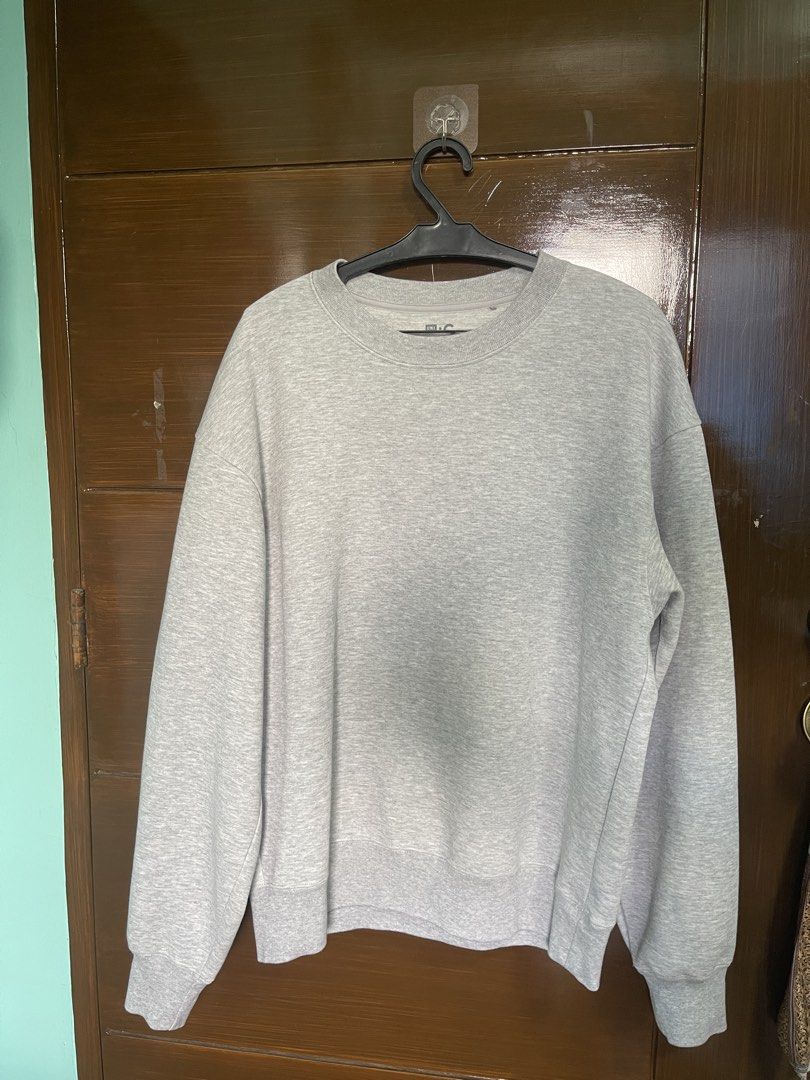 Uniqlo as pack (Category: Coats, Jackets and Outerwear) located in Manila. Submitted by gianmatthews1 (Listing ID 1468543313, Image 1). Description: Selling as pack, still negotiable 1. Sweater - small - no stain 2. Checkered blue long sleeves - small - with brown stain sa neck not visible naman pag suot .