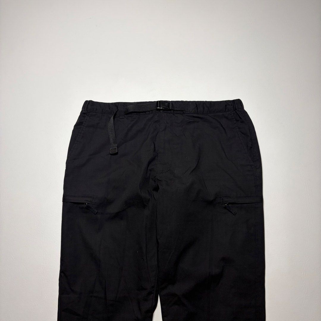 UNIQLO HEATTECH WARM EASY PANTS (Category: Chinos) located in Guagua. Submitted by lexithrift (Listing ID 1468617402, Image 3). Description: UNIQLO HEATTECH WARM EASY PANTS SIZE L DIMES 36-38X42 EXCELLENT CONDITION PHP 900.