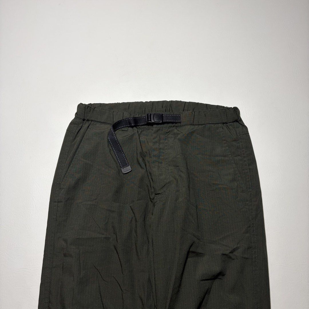 UNIQLO HEATTECH WARM EASY PANTS (Category: Chinos) located in Guagua. Submitted by lexithrift (Listing ID 1468620234, Image 3). Description: UNIQLO HEATTECH WARM EASY PANTS SIZE S DIMES 30-34X40 EXCELLENT CONDITION PHP 900.