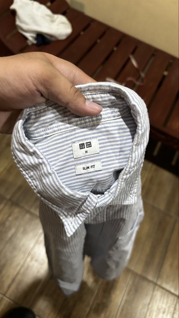 UNIQLO LONGSLEEVE (Category: Longsleeves) located in Manila. Submitted by urban-vintage_2 (Listing ID 1468644193, Image 2). Description: ISSUE: NONtE ( NEED WASH ) MOP :GCASH ( NO COD ) SHIP VIA : LALAMOVE & J&T LOCATION : PASIG CITY LENGTH : 22 WIDTH : 20.