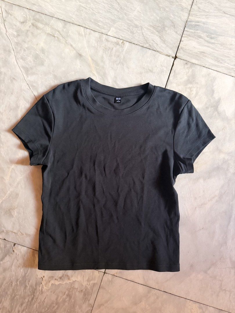 Uniqlo Mini Tshirt Black (Category: Shirts) located in Calamba. Submitted by prelovedbyanka (Listing ID 1468516391, Image 1). Description: .