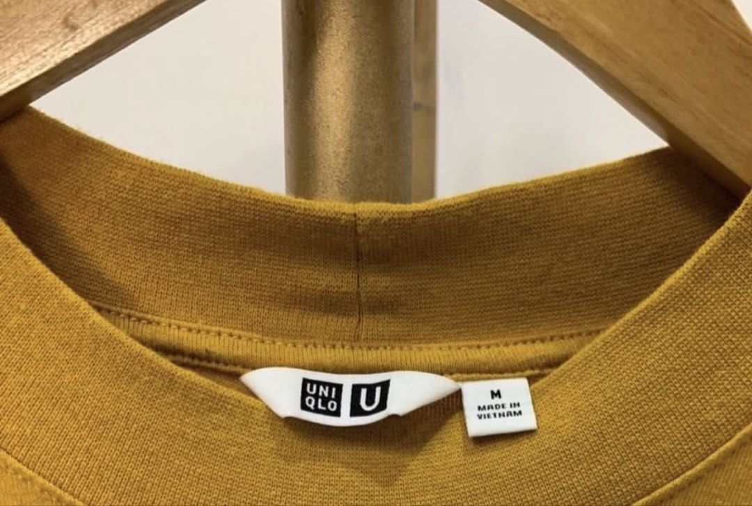 UNIQLO Mustard Dress (Category: Dresses) located in Paranaque City. Submitted by famsale2016 (Listing ID 1468708021, Image 3). Description: Like new ✨ Size M but can fit up to L .
