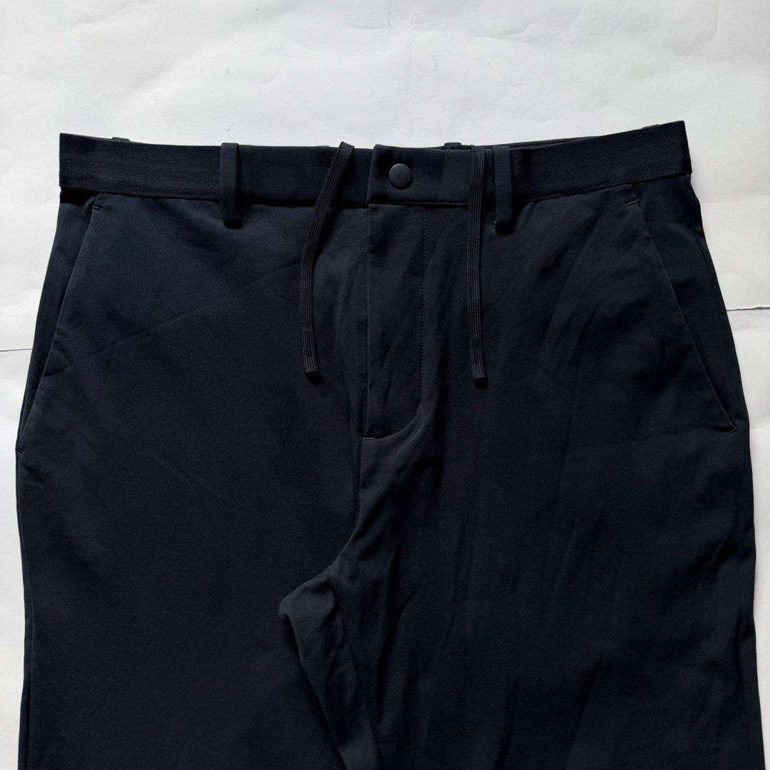 Uniqlo Smart Ankle Pants Ultrastretch (Category: Trousers) located in Manila. Submitted by erychooseyou (Listing ID 1468595404, Image 3). Description: For sale‼️ Uniqlo Smart Ankle Pants Ultrastretch🤍 Size Medium on tag - Navy No issues and In as new condition Mine: 890 🤝🏼 (Solid Piece) Mall price: 1990‼️ 𝟭𝘀𝘁 𝘁𝗼 𝗽𝗮𝘆 𝗴𝗲𝘁𝘀 𝘁𝗵𝗲 𝗶𝘁𝗲𝗺 𝗣𝗮𝘆𝗺𝗲𝗻𝘁 Method: Gcash 𝗦𝗵𝗶𝗽𝗽𝗶𝗻𝗴: J&T Express | Lalamove 𝗟𝗼𝗰𝗮𝘁𝗶𝗼𝗻: North Ca