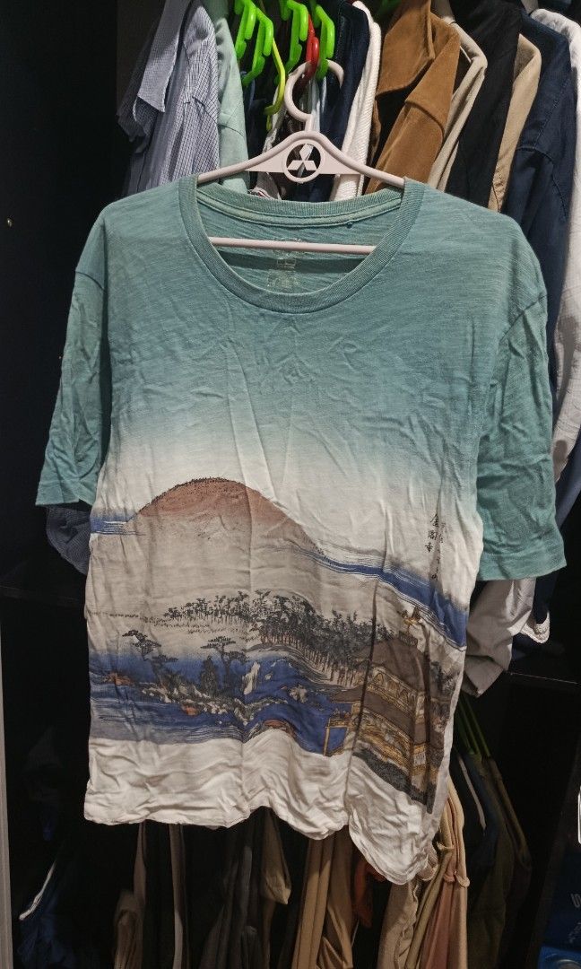 Uniqlo t-shirt (Category: Tshirts & Polo Shirts ) located in Jaen. Submitted by vinzyrus217291 (Listing ID 1468516955, Image 1). Description: .