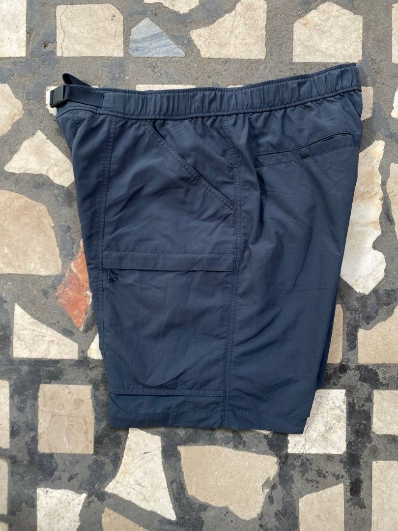 UNIQLO UTILITY GEARED SHORT DARK GREY (Category: Shorts) located in Bacolod City. Submitted by delatinaea25915 (Listing ID 1468609798, Image 3). Description: UNIQLO GEARED SHORT DARK GREY EXCELLENT CONDITION 9.5/10 COLOR RATE SIZE: LARGE WAIST LINE:33-36 LENGTH:19 NON-ISSUE NEED WASH 850 + SF DM 📥 PAYMENT FIRST GCASH PAYMENT LOCATION BACOLOD CITY NEGROS OCCIDENTAL .