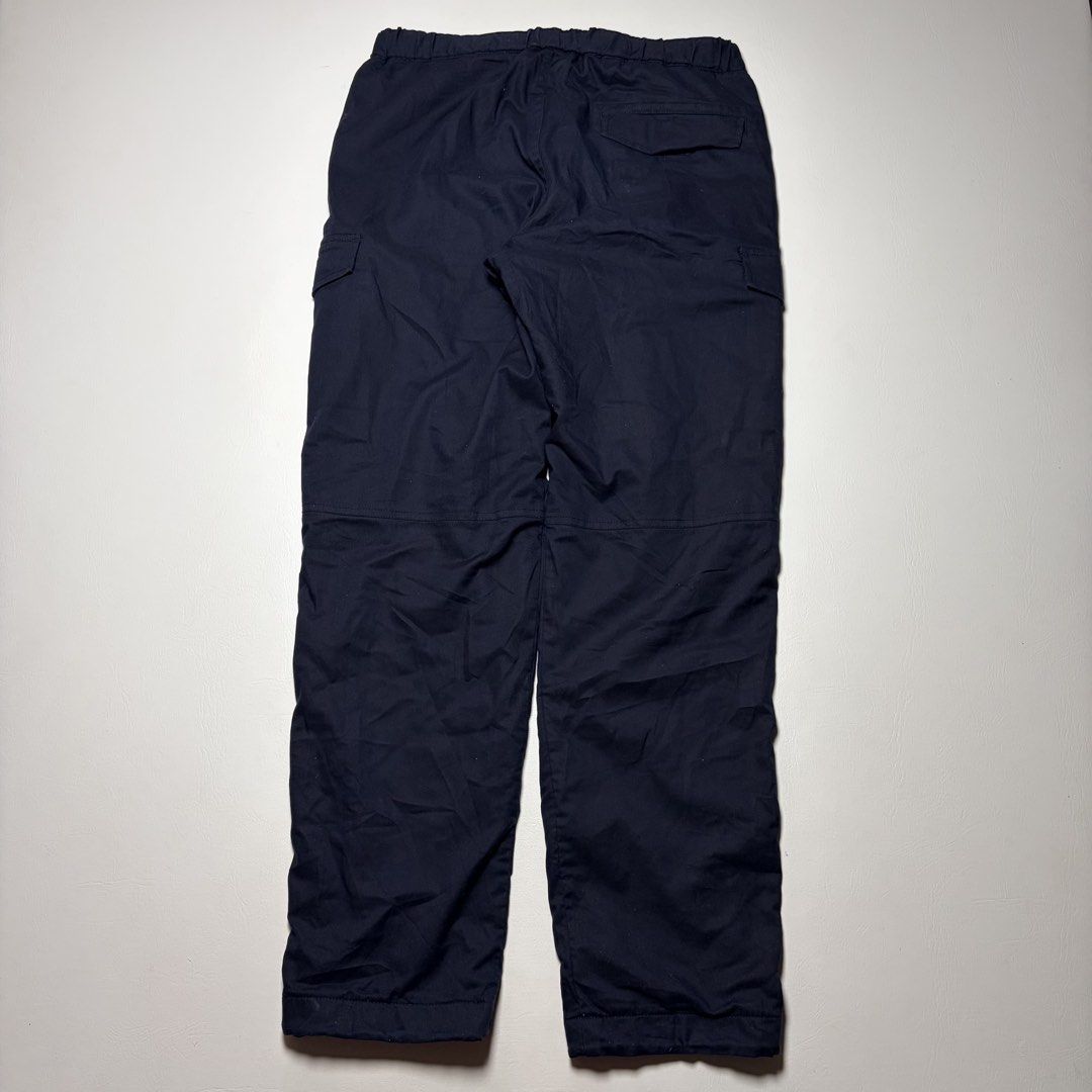 UNIQLO WARM EASY CARGO PANTS (Category: Chinos) located in Guagua. Submitted by lexithrift (Listing ID 1468620545, Image 2). Description: UNIQLO WARM EASY CARGO PANTS SIZE M DIMES 32-36X40 EXCELLENT CONDITION PHP 900.
