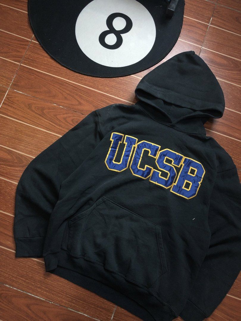 UNIVERSITY HOODIE (Category: Coats, Jackets and Outerwear) located in Cavite. Submitted by secondhandco.archive552 (Listing ID 1468710883, Image 3). Description: HEAVY UNIVERSITY HOODIE 📌W(22) L(26) 📌ISSUE: N/A 📌COLOR RATE: 9.9/10 📌CONDITION: 9.9/10 .