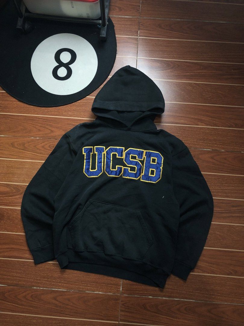 UNIVERSITY HOODIE (Category: Coats, Jackets and Outerwear) located in Cavite. Submitted by secondhandco.archive552 (Listing ID 1468710883, Image 1). Description: HEAVY UNIVERSITY HOODIE 📌W(22) L(26) 📌ISSUE: N/A 📌COLOR RATE: 9.9/10 📌CONDITION: 9.9/10 .