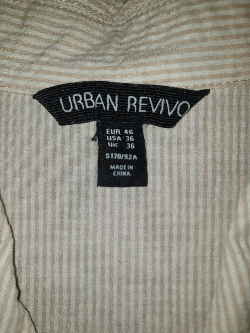 Urban Revivo Button Down Polo (Category: Formal Shirts) located in Bani. Submitted by thriftmaggots.ph (Listing ID 1468600309, Image 2). Description: Urban Revivo Button Down Polo Claim for 600php + Shipping fee Large 22/28 No issue 9/10 Condition & Color Payment first via gcash/maribank Pass to cod/cop Location Pangasinan, luzon.