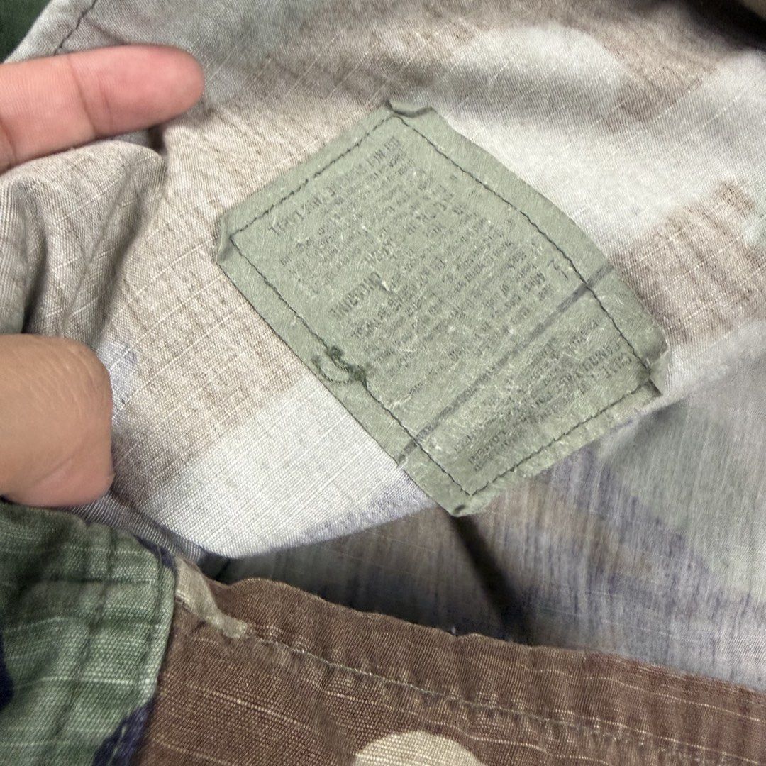 US Military Woodland Camo BDU Jacket Medium Regular (Category: Coats, Jackets and Outerwear) located in Cavite. Submitted by epiboie (Listing ID 1468680406, Image 3). Description: 1994 US ARMY BDU JACKET Size medium 24x29 Color rate: 9.5/10 excellent condition 1880.