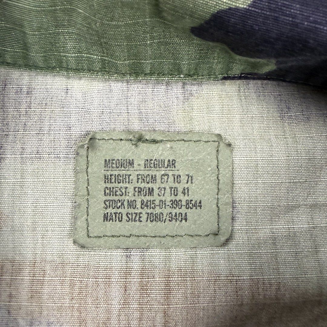 US Military Woodland Camo BDU Jacket Medium Regular (Category: Coats, Jackets and Outerwear) located in Cavite. Submitted by epiboie (Listing ID 1468680406, Image 2). Description: 1994 US ARMY BDU JACKET Size medium 24x29 Color rate: 9.5/10 excellent condition 1880.