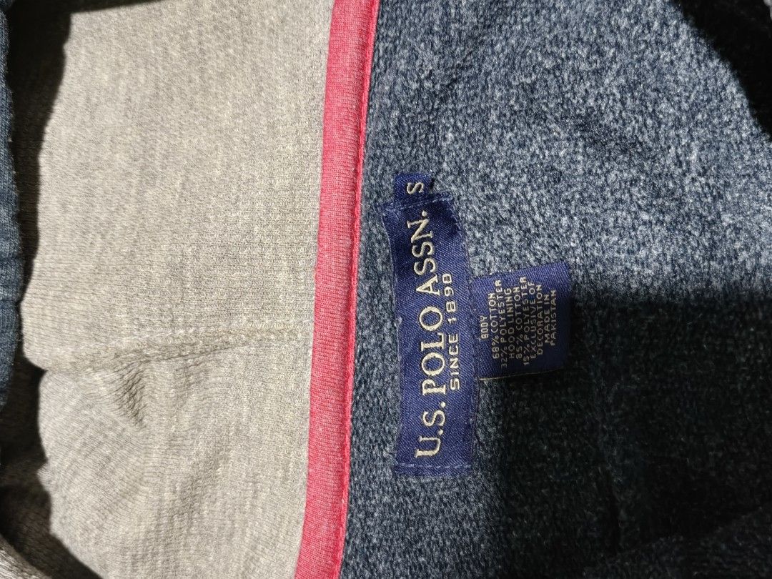 US POLO ASSN SIZE SMALL (Category: Coats, Jackets and Outerwear) located in Manila. Submitted by gelove.thrift (Listing ID 1468599966, Image 3). Description: .