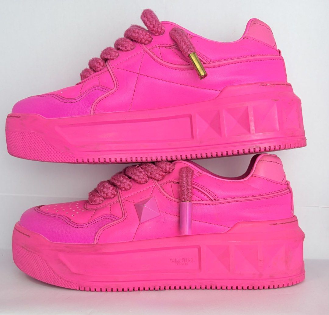 Valentino Garavani (Category: Sneakers & Footwear) located in Pasig City. Submitted by fjrd_relovedluxury28 (Listing ID 1468637337, Image 1). Description: Size 37.