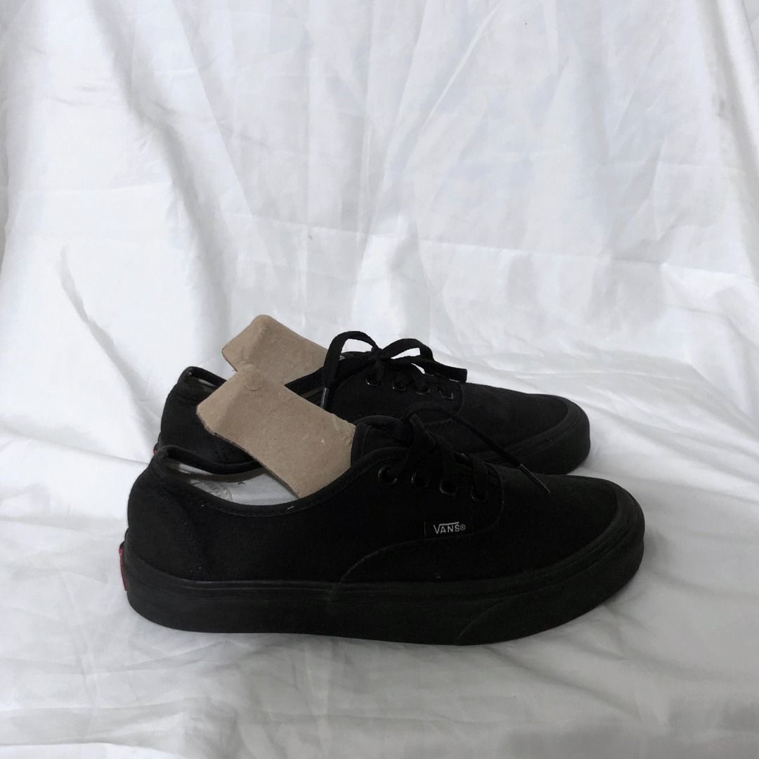 Vans authentic all black (Category: Sneakers) located in Cebu City. Submitted by dwightmendozasr (Listing ID 1468621041, Image 2). Description: Vans authentic all black size 5 men, 6.5 women , 36.5euro, 23.0cm -very minimal to un-noticeable signs of usage Php 400.00 + shipping fee Code: SHOES0113 .