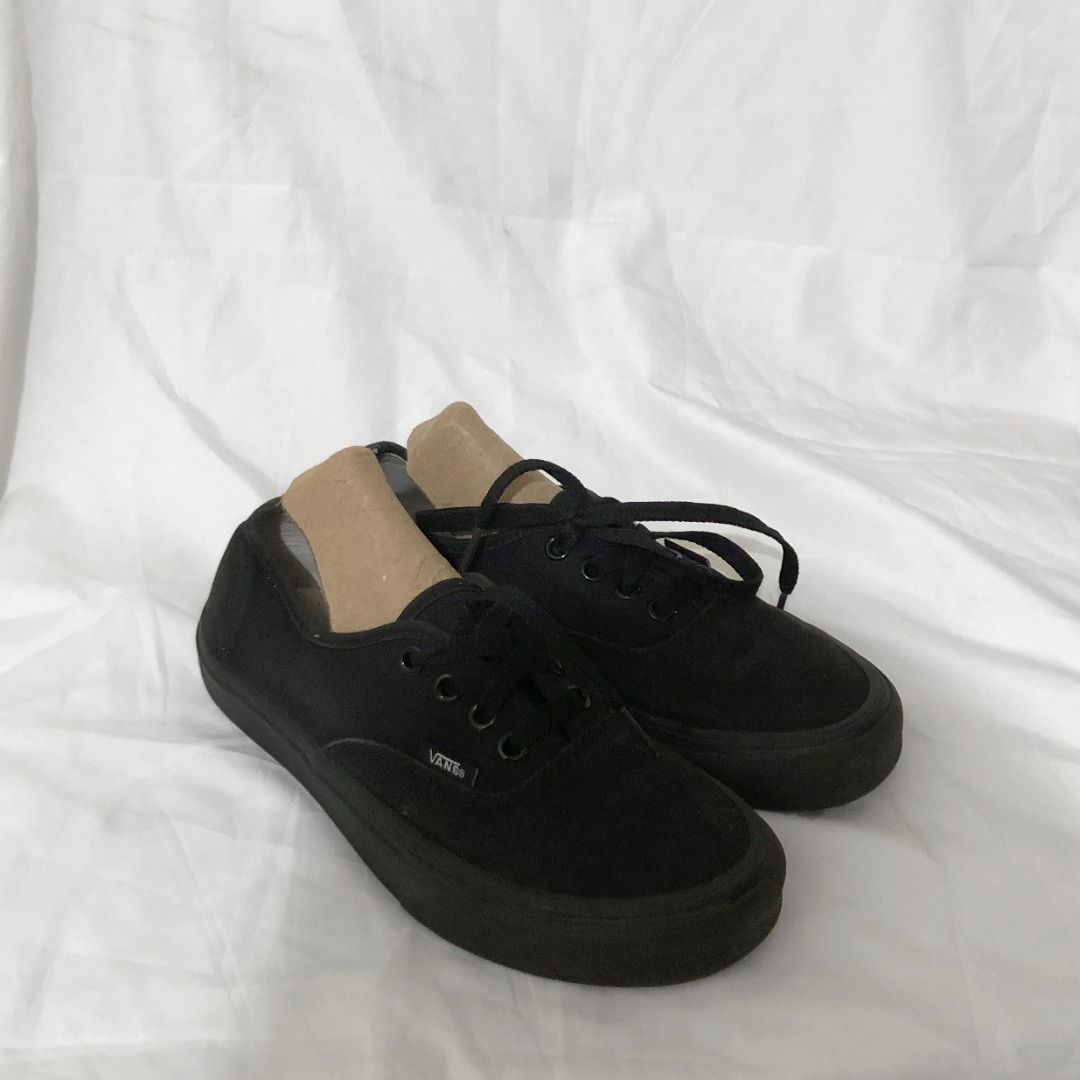 Vans authentic all black (Category: Sneakers) located in Cebu City. Submitted by dwightmendozasr (Listing ID 1468621041, Image 3). Description: Vans authentic all black size 5 men, 6.5 women , 36.5euro, 23.0cm -very minimal to un-noticeable signs of usage Php 400.00 + shipping fee Code: SHOES0113 .