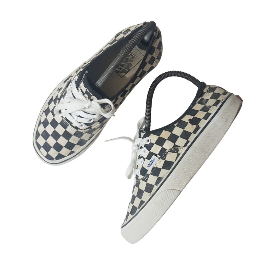 Vans authentic checkerboard (Category: Sneakers) located in Cebu City. Submitted by dwightmendozasr (Listing ID 1468648160, Image 1). Description: Vans authentic checkerboard Size 7.0 women , 37.0 euro -Soles intact as per last checking 9/02/26 Php 300.00 + shipping fee Code: SHOES0116.