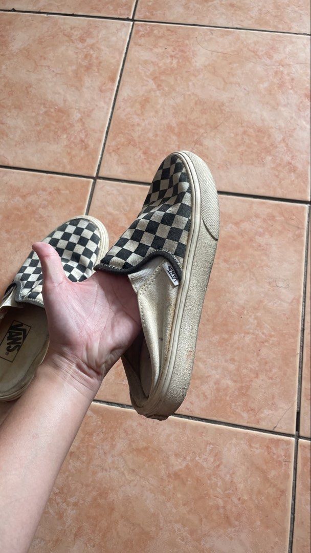 Vans checkered (Category: Sneakers & Footwear) located in Las Pinas. Submitted by gentlelion.b1e53b (Listing ID 1468570361, Image 1). Description: .