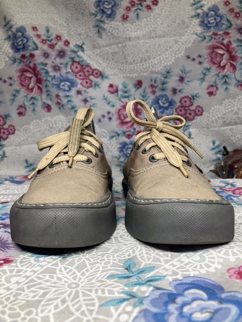 VANS CREEPER SNEAKERS (Category: Sneakers) located in General Mariano Alvarez. Submitted by adonid (Listing ID 1468514818, Image 3). Description: VANS CREEPER SNEAKERS GOOD CONDITION NORMAL SIGN OF USAGE SIZE: 6 MEN / 7.5 WOMEN .