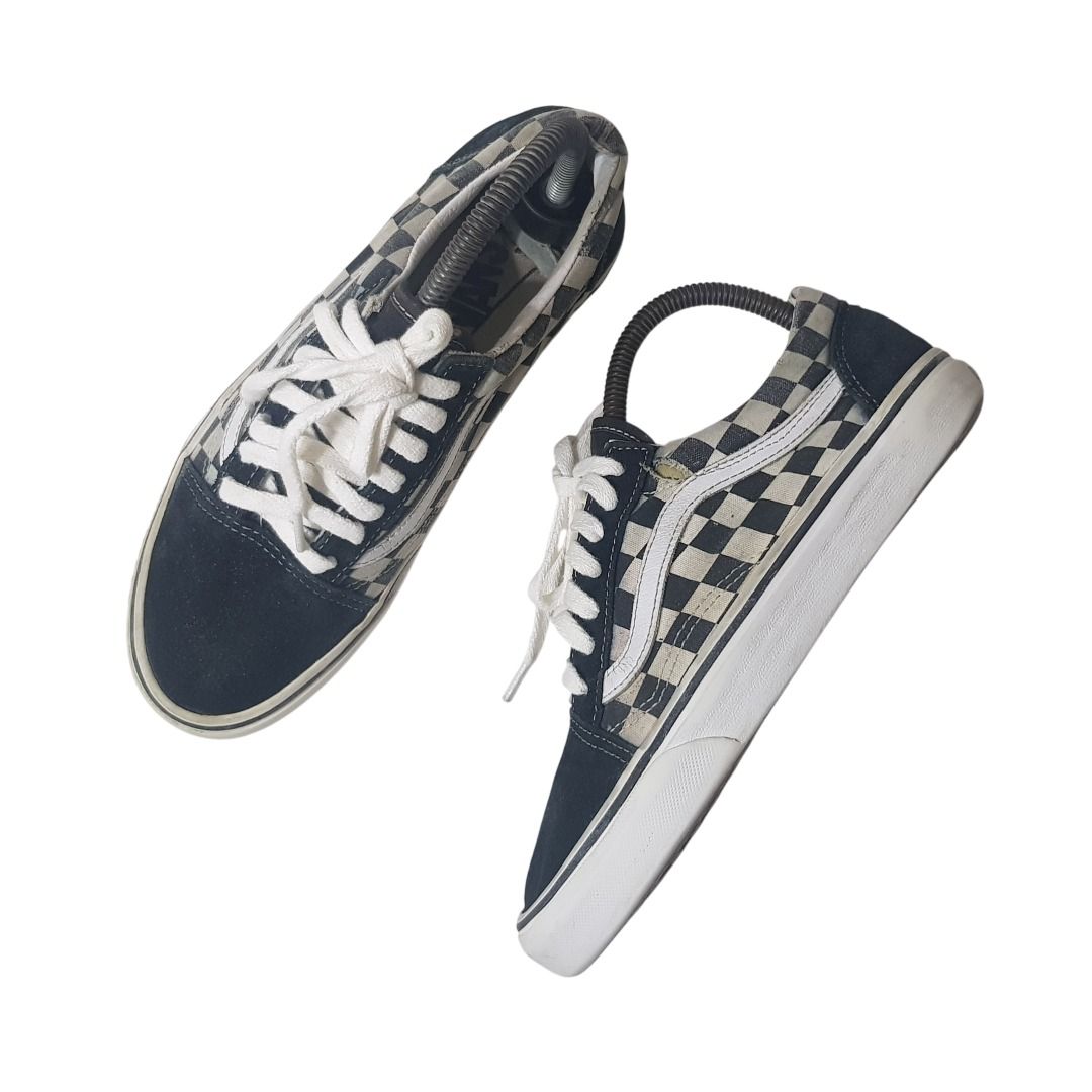 Vans Old Skool checkerboard (Category: Sneakers) located in Cebu City. Submitted by dwightmendozasr (Listing ID 1468672849, Image 1). Description: Vans Old Skool checkerboard Size 7.0 women , 37.0 euro -Soles intact as per last checking 9/2/26 ~minor signs of usage which are normal for preloved items Php 450.00 + shipping fee Code: SHOES0120.