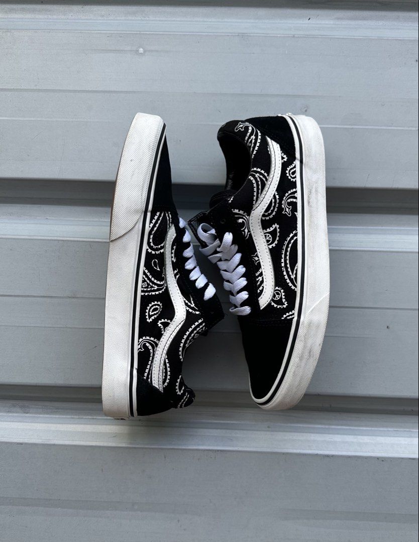 Vans Old Skool Peace Paisley (Category: Sneakers) located in Marikina City. Submitted by azaero (Listing ID 1468569793, Image 2). Description: Size Men's US 8 / cm 26.5 / Euro 41 Excellent Condition no issue.