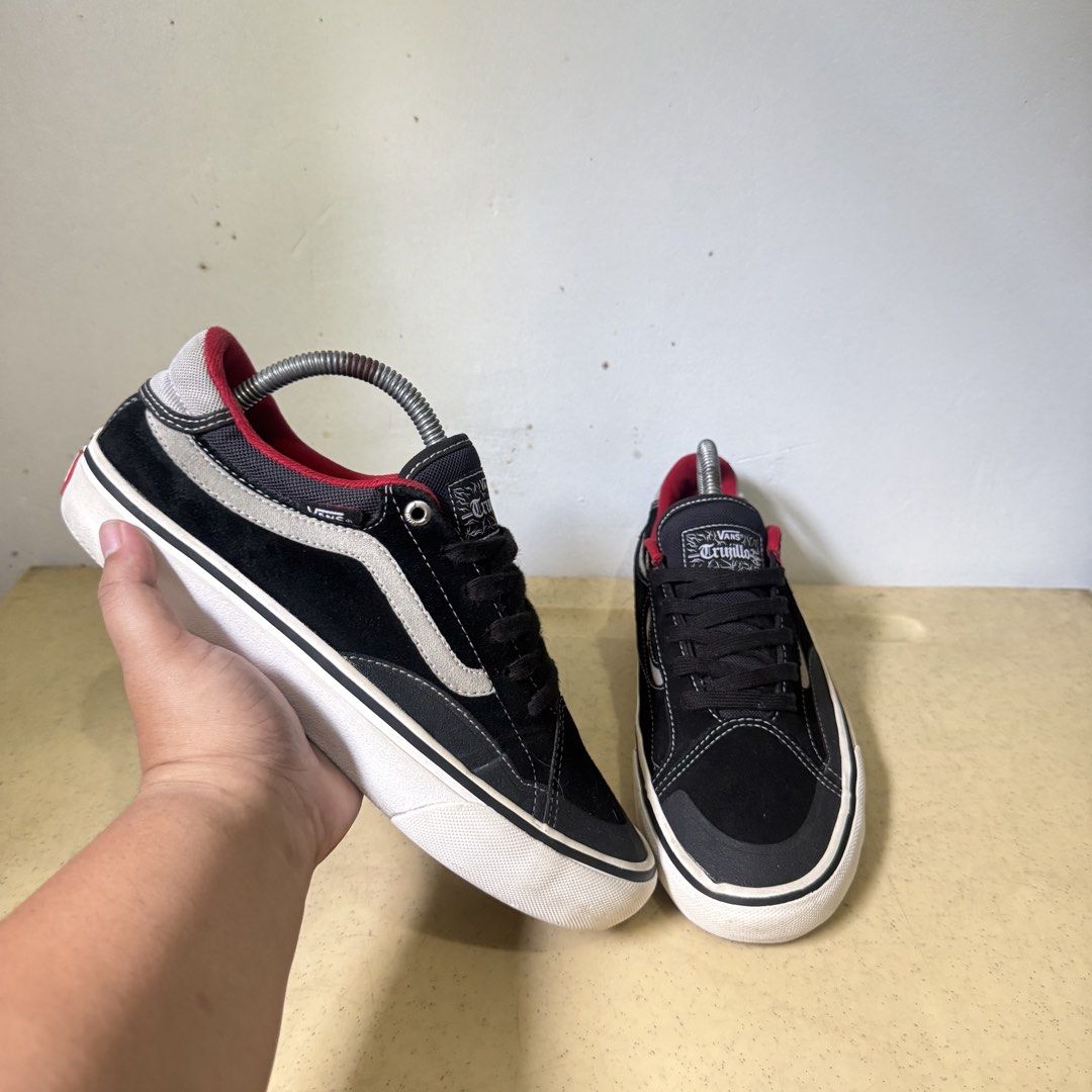 VANS PRO TNT ADVANCED PROTOTYPE BLACK (Category: Sneakers) located in Quezon City. Submitted by sharatraycooo (Listing ID 1468608186, Image 1). Description: VANS PRO TNT ADVANCED PROTOTYPE BLACK US MEN 7.5 EURO 40.