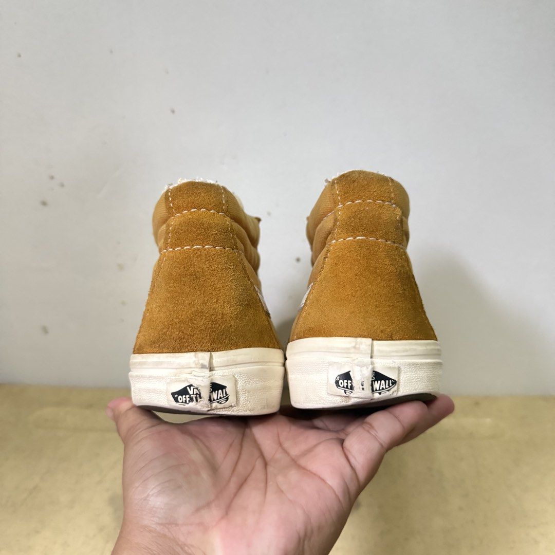 VANS SK8-MID REISSUE SUNFLOWER (Category: Sneakers) located in Quezon City. Submitted by sharatraycooo (Listing ID 1468619074, Image 3). Description: VANS SK8-MID REISSUE SUNFLOWER US MEN 10 EURO 43.