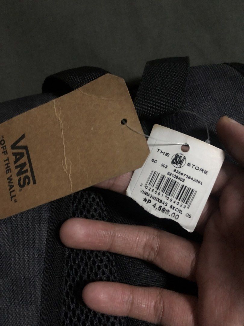 Vans Backpack Checkered Transient III Skatepack Black (Category: Backpacks) located in Tarlac. Submitted by geegeegoods (Listing ID 1468608729, Image 3). Description: Vans Transient III Skatepack Black Brand new condition With tags fro. SM Store (SRP: ₱4,598) Color Rate: 9.9/10 Not thrifted ₱2000+sf.