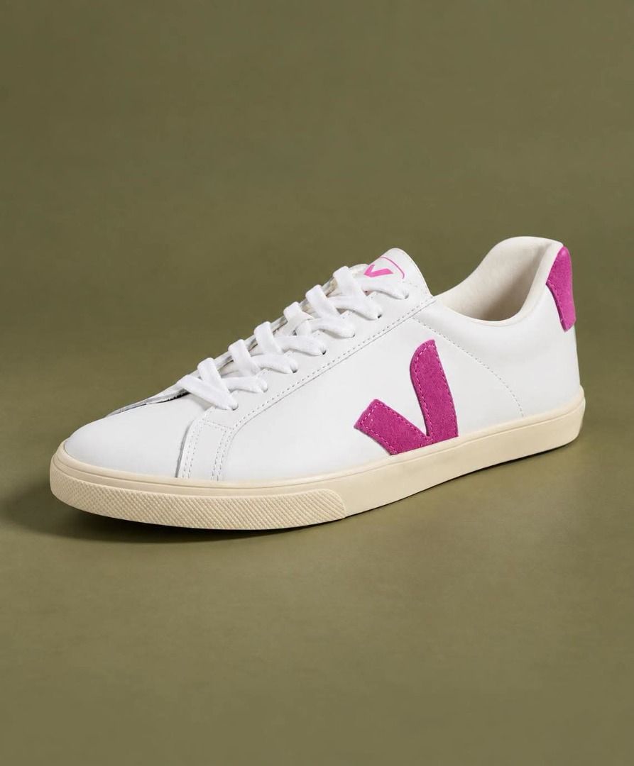 Veja Esplar Ultra Violet (Category: Shoe inserts) located in Rizal. Submitted by hiraya16 (Listing ID 1468661300, Image 2). Description: 25cm Onhand ready to ship.