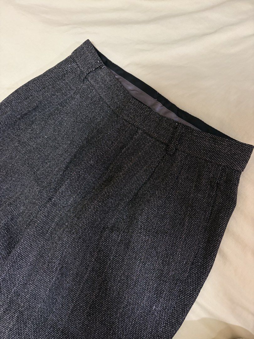 Versace Classic Dark Grey Textured Dress Pants (Category: Trousers) located in Mandaluyong City. Submitted by afterceej (Listing ID 1468659003, Image 1). Description: - Brand: Versace Classic -Size: 26inches - Color/Pattern: Dark grey textured weave - Style: High waist, pleated front, cuffed hems - Details: Back buttoned pocket, satin-lined inner waistband with branded pocket lining - Versatility: Ideal for formal or smart casual wear - Condition